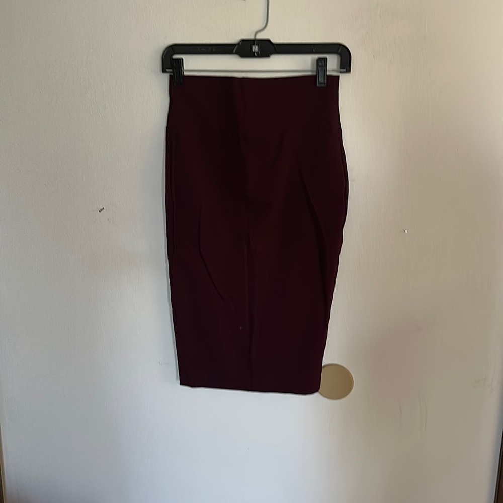 Windsor maroon pencil skirt size - S